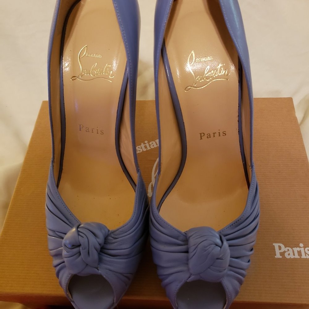 Beautiful Louboutin Gressimo Lavender Sz 39 1/2